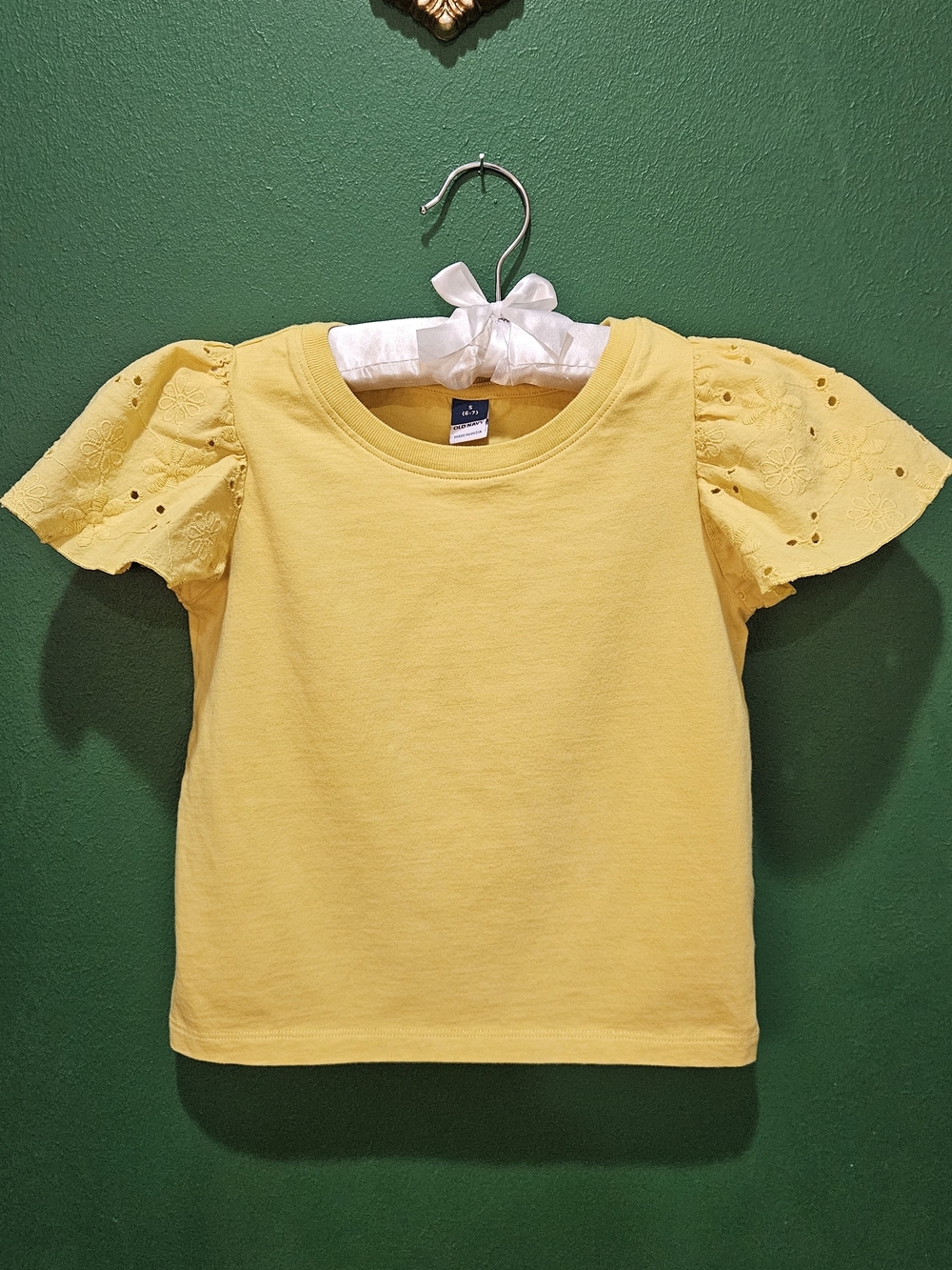 Girls' Yellow Eyelet Puff Sleeve Tee